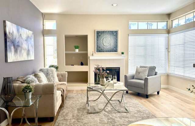 Beautiful 2 Bed, 2 Bath Sabre Springs Townhome with 1 Car Garage - 12626 Springbrook Drive, San Diego, CA 92128