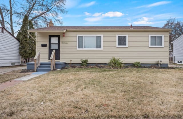 32325 Parkwood St. photos photos