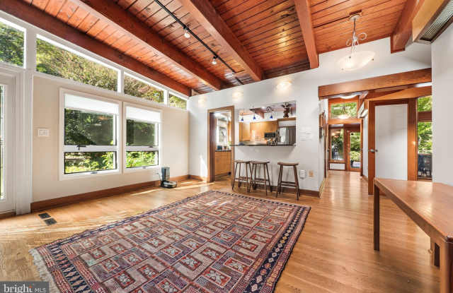 3320 GRASS HILL Terrace Gallery 4