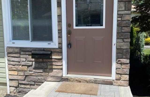19 Bear Mountain Court Gallery 2
