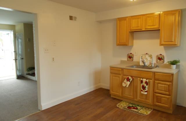 3803 10th St - 3803 10th Street, Baltimore, MD 21225