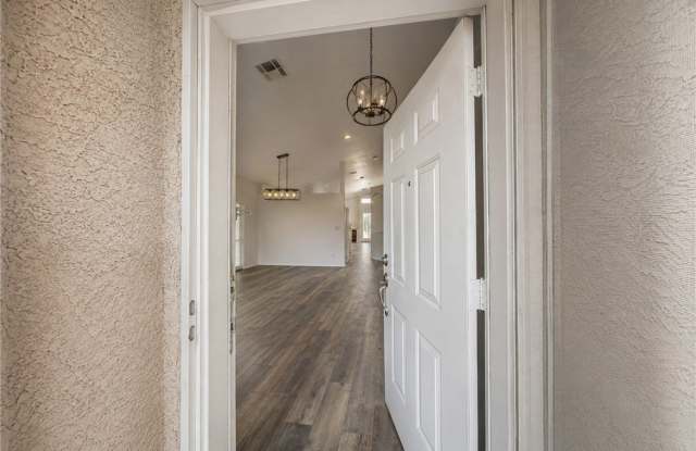 2436 Twin Flower Circle Gallery 4