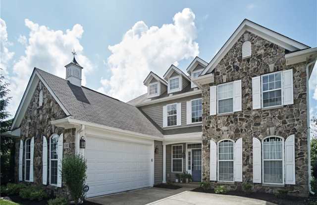 10887 FIELD CRESCENT Circle - 10887 Field Crescent Circle, Noblesville, IN 46060