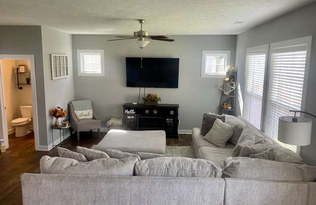 7102 Oak Park Drive Gallery 2