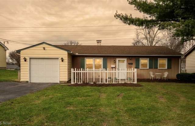 3945 S Schenley Avenue photos photos