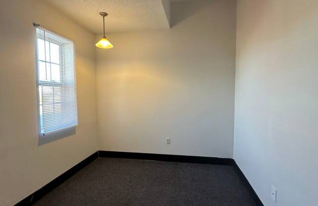 3 Bed 1 Bath Apartment Utilities Included Gallery 3
