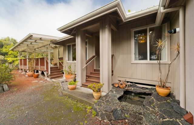 Spacious 4BR Home on the Golf Course – Pets Welcome! photos photos