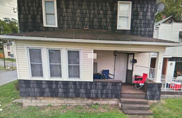 369 Race St - 369 Race Street, Westover, WV 26501