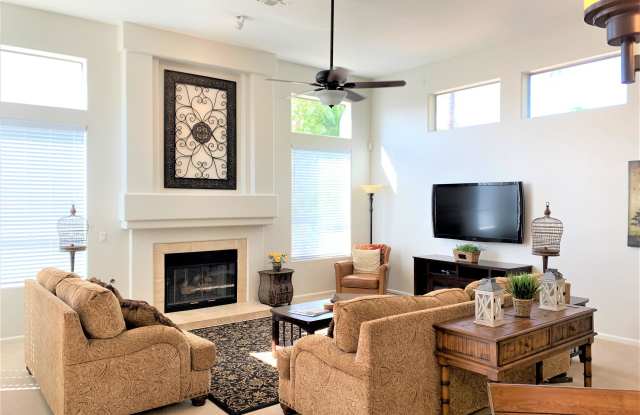 6109 E CAMPO BELLO Drive Gallery 4