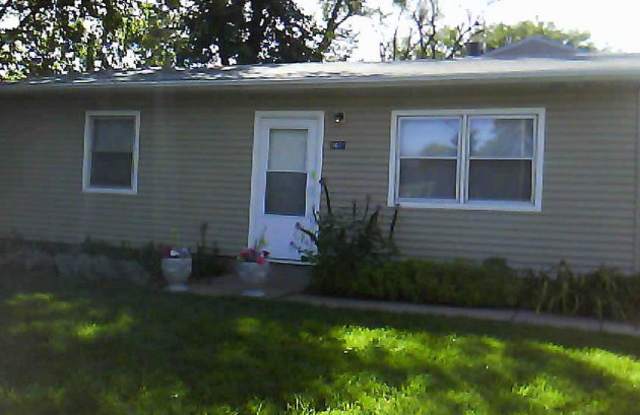 Two-Bedroom, One-Bath House - 3601 Vine Street, Lincoln, NE 68503