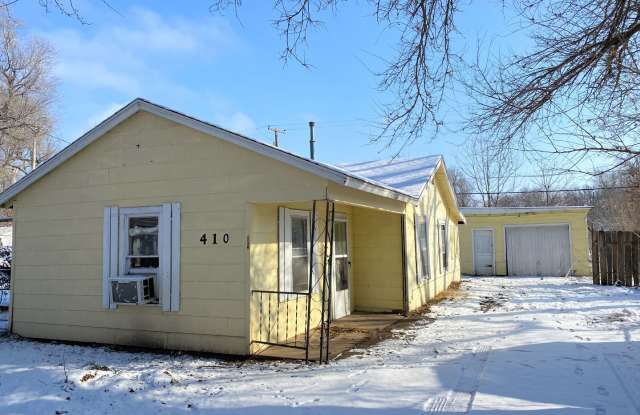 Charming 1-Bed Home with Garage photos photos