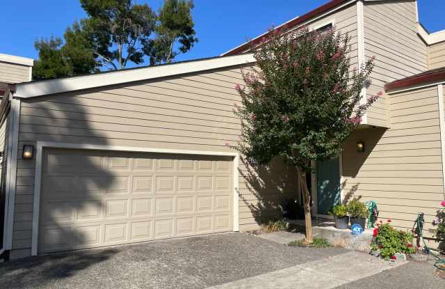 Beautiful End Unit Condo in Bennett Valley! - 4724 Shade Tree Lane, Santa Rosa, CA 95405