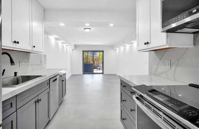 4600 Southwest 67th Avenue Gallery 2