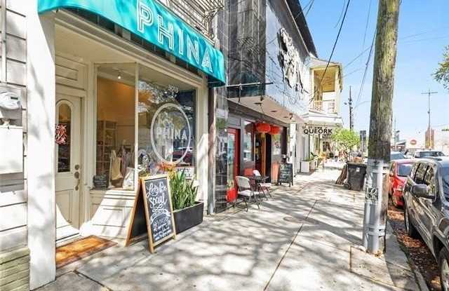 3013 MAGAZINE Street Gallery 2