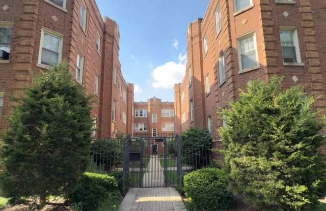 Belmont Cragin 2 Bed/1 Bath ~ Heat Included ~ Income Guidelines Apply photos photos