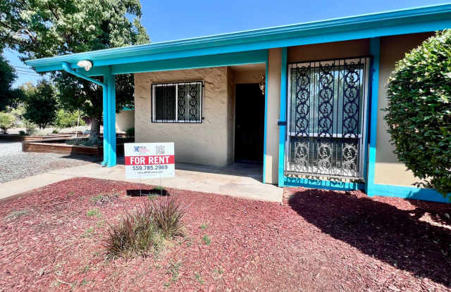 $2,200 Gettysburg  Blackstone, 2 Bedroom Condo - Rialto Ave, Fresno - Newly Renovated photos photos