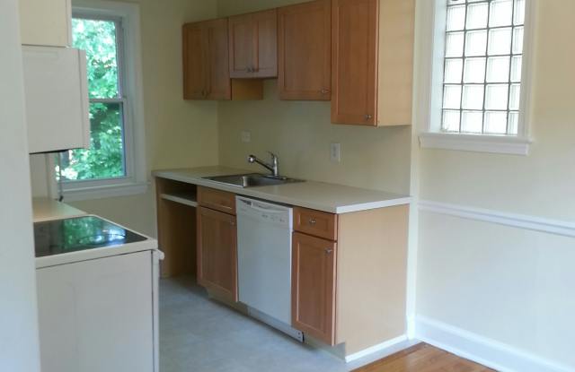 2627 39th Street NW - 4 Gallery 3