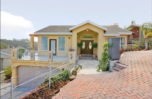 6840 Charing Cross Rd. photos photos