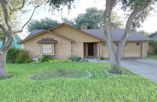 Beautiful 3 bedroom/ 2 bath home in McAllen photos photos