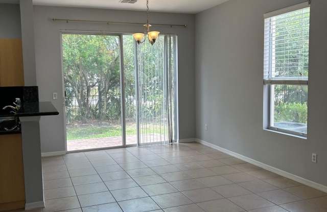 1412 SEMINOLE PALMS Drive Gallery 4