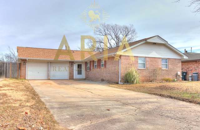 *NOW PRELEASING FOR AUGUST 2025* 4 Bed/2 Bath with Bonus Flex Room Near Campus! photos photos