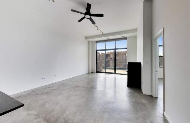 3631 N Halsted Street Gallery 4