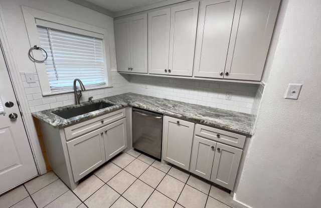 128 N 26th St - 128 North 26th Street, Gatesville, TX 76528