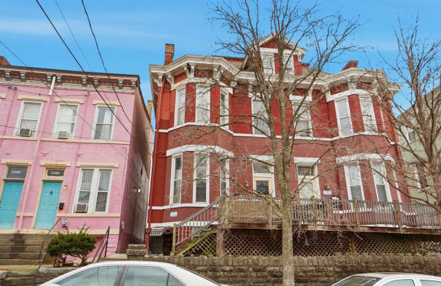 6 Bed/2 Bath on Wheeler Mins. from UC for Only $700/pp ($4,200/mo) Gallery 3