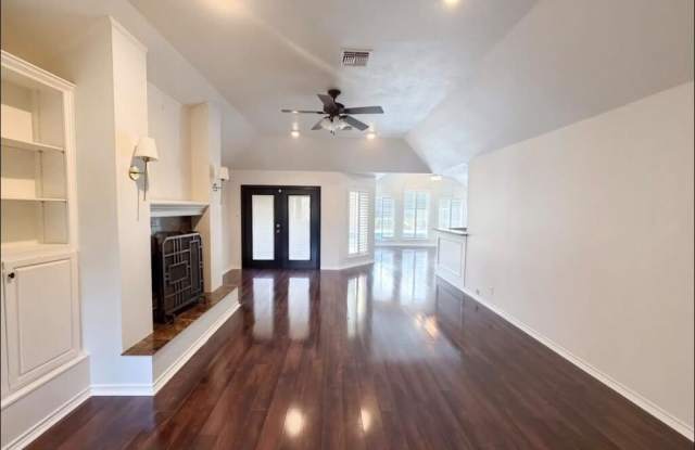 2801 Wickersham S Wickersham Gallery 2