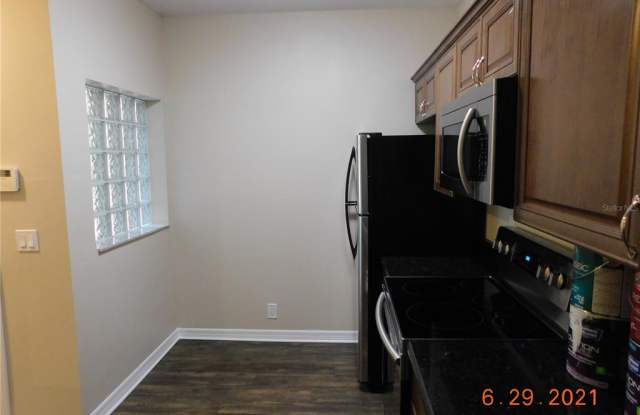 9521 GROVEDALE CIRCLE Gallery 4
