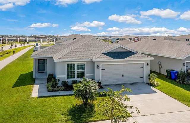 Gorgeous Three Bedroom in Towne Park Estates Gallery 4