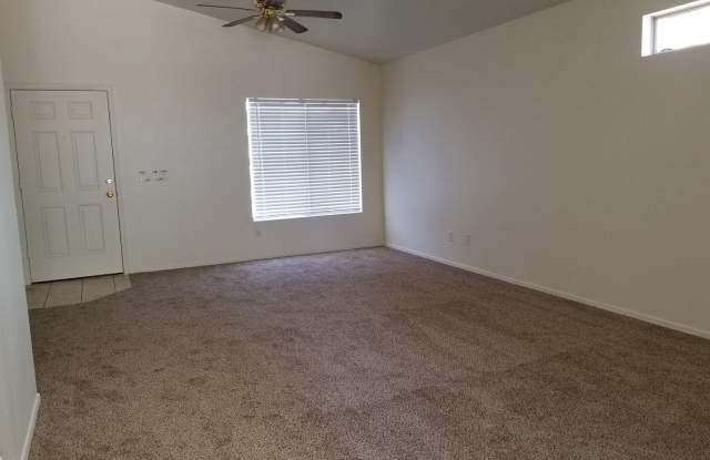 12345 W. Scotts Dr hw Gallery 4