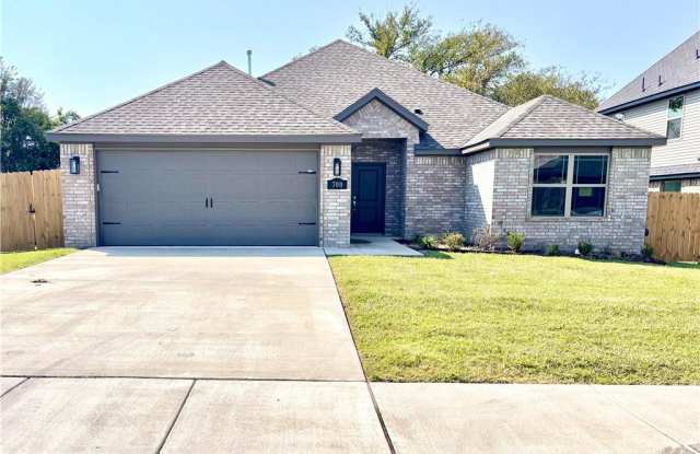 700 W Taylor St photos photos