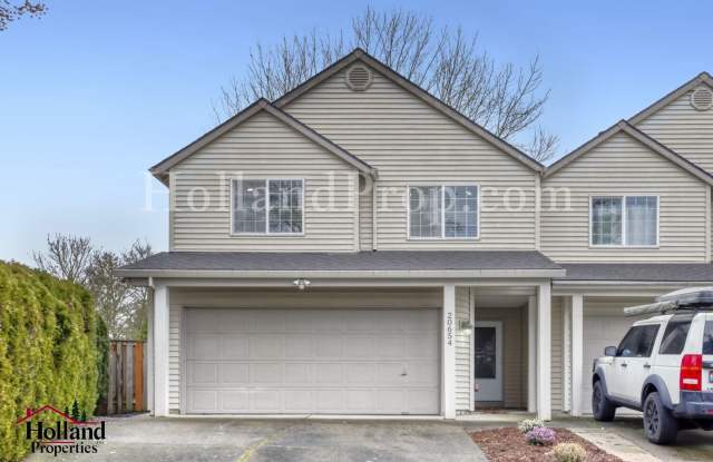 Beautiful 3-Bedroom Hillsboro Home with 2-Car Garage! photos photos