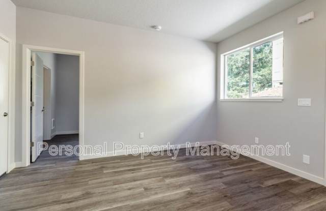 1801 N 20th Ct Gallery 4