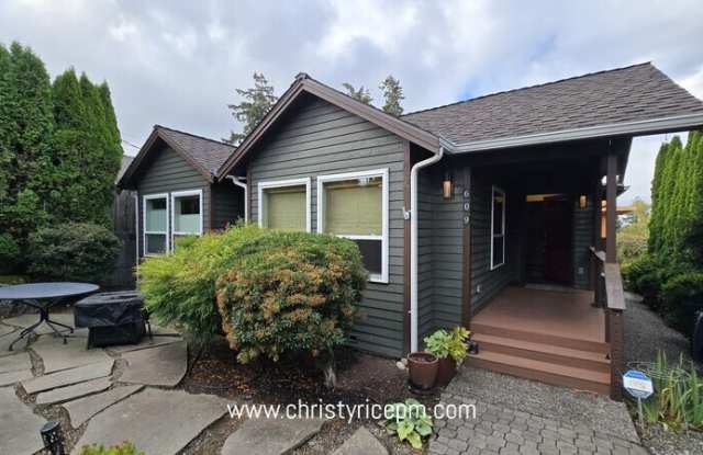 609 13th Ave W photos photos 609 13th Ave W photos photos