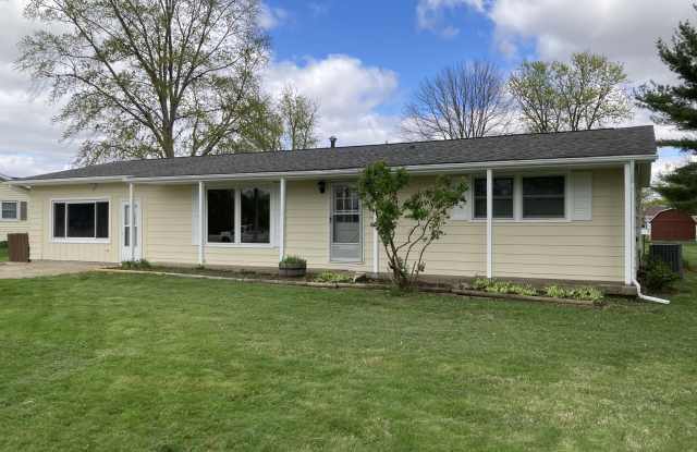 810 Illinois 121 - 810 Illinois 121, Mount Zion, IL 62549