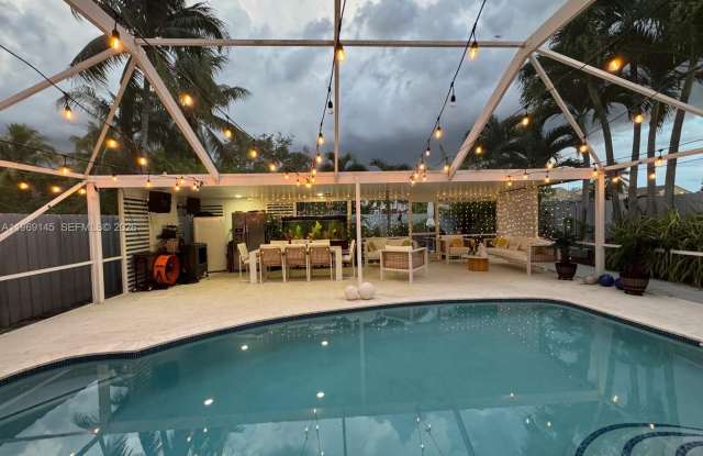 15220 SW 49th St photos photos