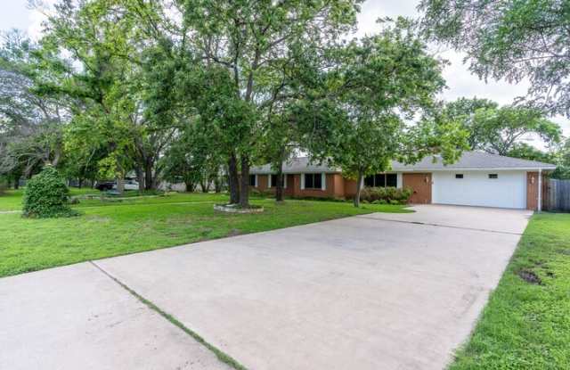 12504 Silver Spur Gallery 2