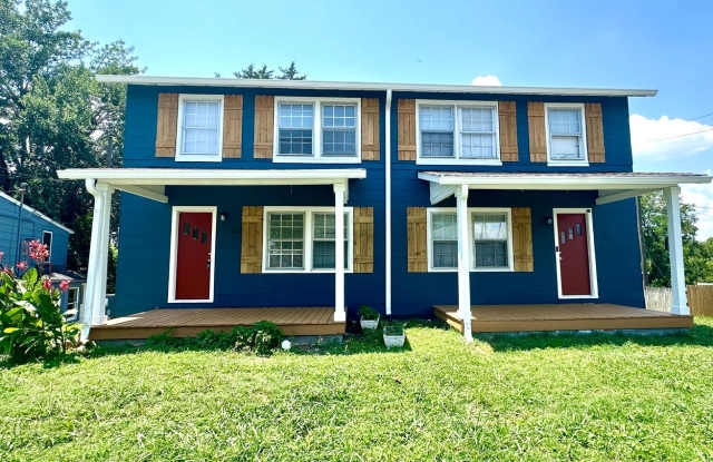 JUNE SPECIAL!!! $100 off per month -OR- 2nd full month free if lease is signed  deposit paid by midnight June 30! JUST RENOVATED!! Retro Old Hickory Village Townhouse! Close to EVERYTHING! photos photos