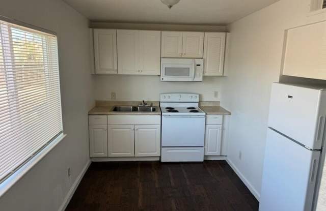 1319 W VOGEL Avenue unit: 3 photos photos