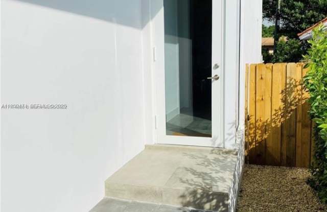 3653 SW 25th St photos photos