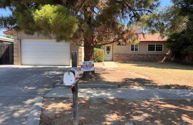 $2,250 Fowler  Shields, 3 Bedrooms - E Fedora Ave, Fresno photos photos
