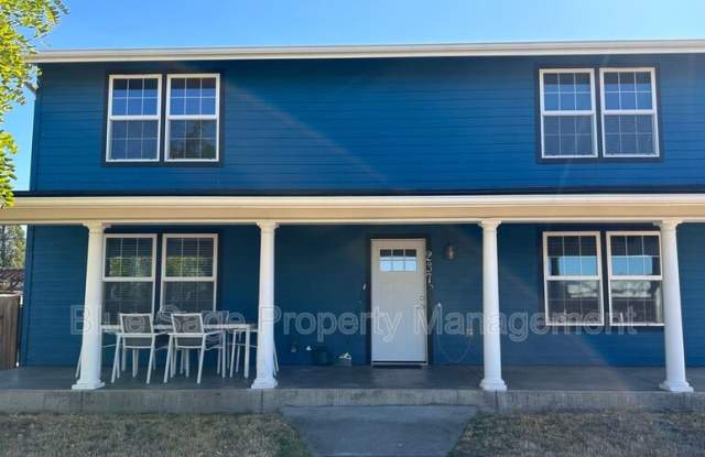 237 W Alder St photos photos