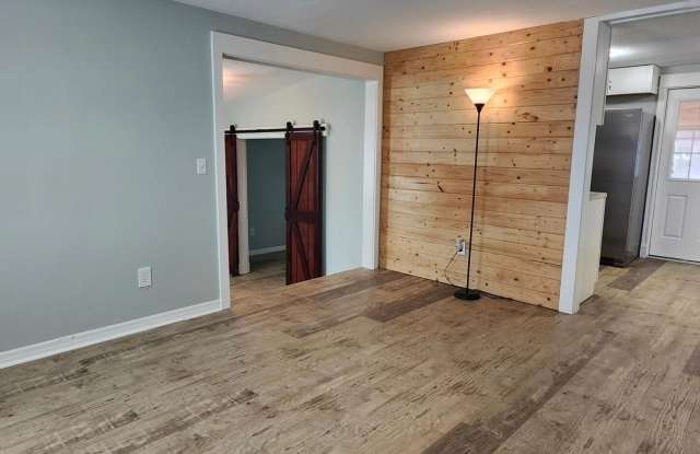 126 PHOENETIA Drive Gallery 2