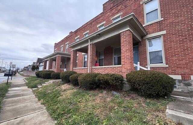896 E Whittier Street - 896 East Whittier Street, Columbus, OH 43206