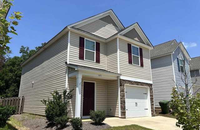 1071 Crescent Moon Loop Gallery 2