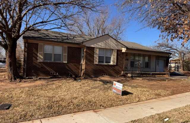 3 bed, 1 and a 1/2 bath , one car garage! New paint, updates throughout and ready for move in! photos photos