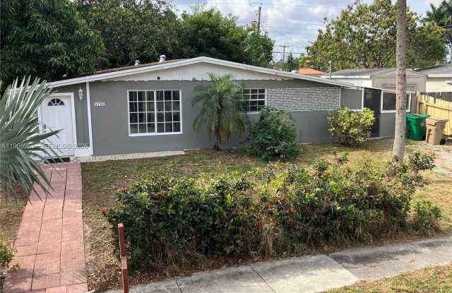 5730 SW 37th St photos photos