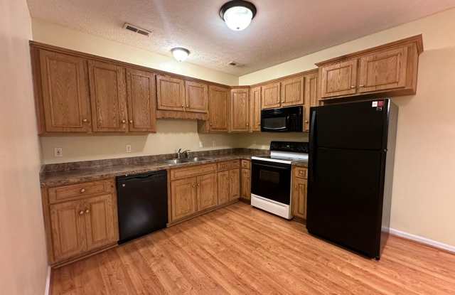 Spacious 2 bedroom 1 bath basement level apartment photos photos